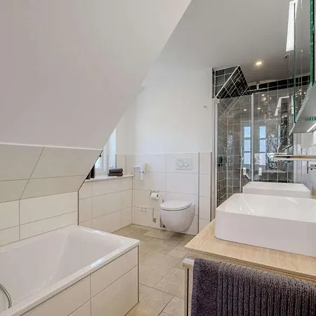 In With Swimming Pool