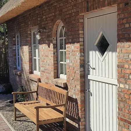 Holiday home In With Swimming Pool Pellworm